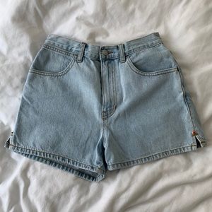 Gap Classic fit jean shorts